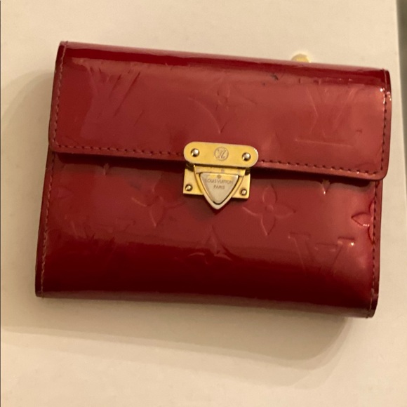Louis Vuitton Handbags - LOUIS VUITTON Compact wallet